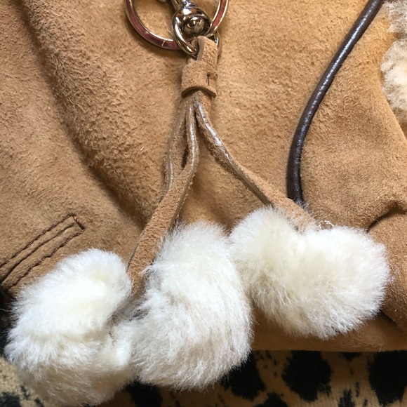 UGG Mini Purse. - Picture 11 of 12
